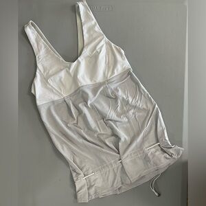 Lululemon Two-Toned Gray Top Size 6